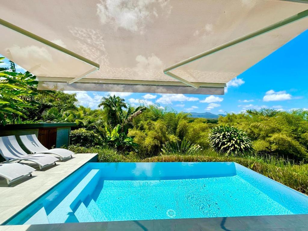 Villa Kumquat Avec Piscine Et Vue Sur Les Montagnes Petit-Bourg Bagian luar foto