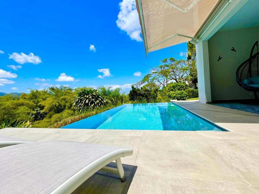 Villa Kumquat Avec Piscine Et Vue Sur Les Montagnes Petit-Bourg Bagian luar foto